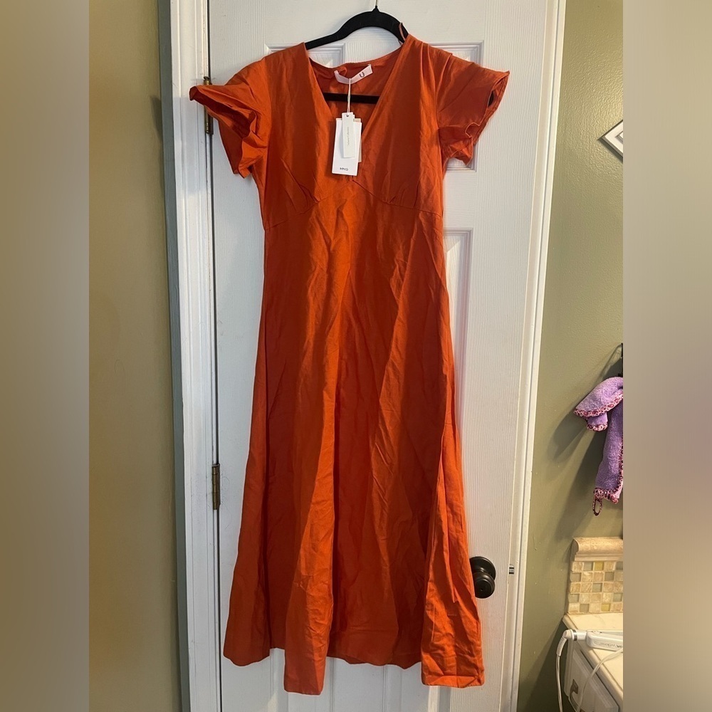 Mango V-NECKLINE DRESS Small Orange NWT - Picture 3 of 6